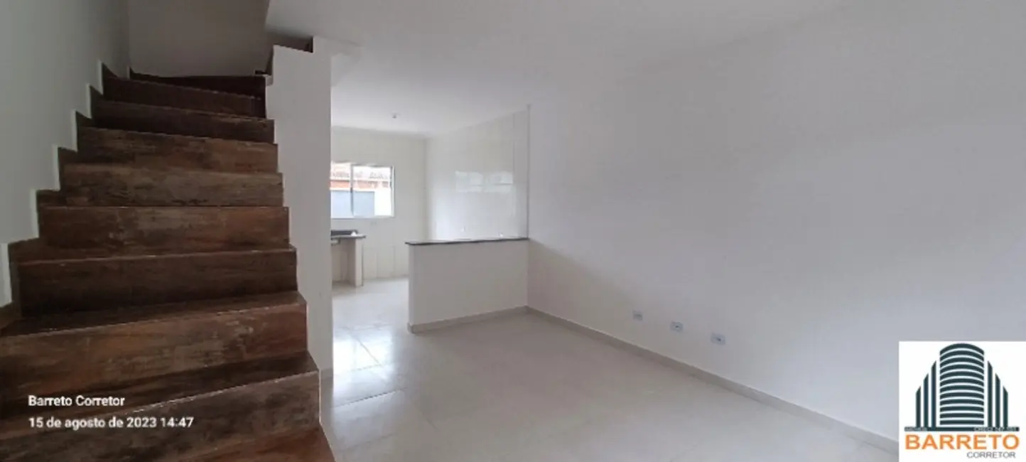 Casa de Condomínio com 2 quartos à venda, 82m2 em Itanhaem - SP - imagem 4 Foto 4 de Casa de Condomínio com 2 quartos à venda, 82m2 em Itanhaem - SP