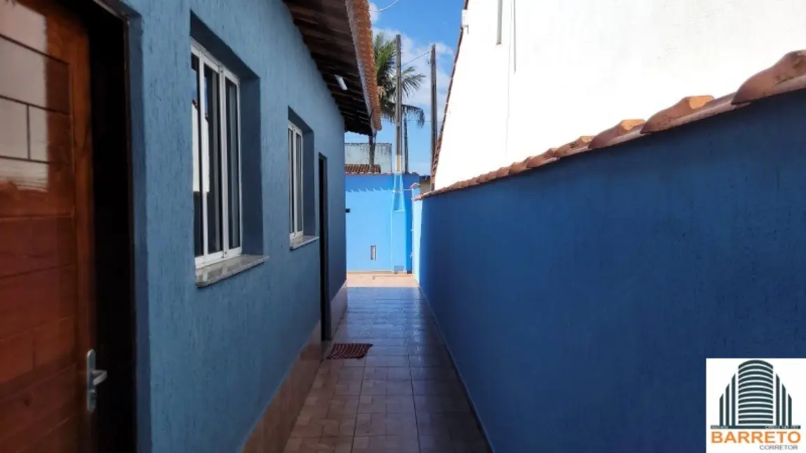Foto 2 de Casa com 2 quartos à venda, 125m2 em Balneário São Jorge, Itanhaem - SP