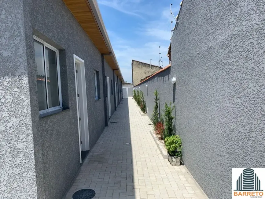 Foto 3 de Casa de Condomínio com 2 quartos à venda, 69m2 em Itanhaem - SP