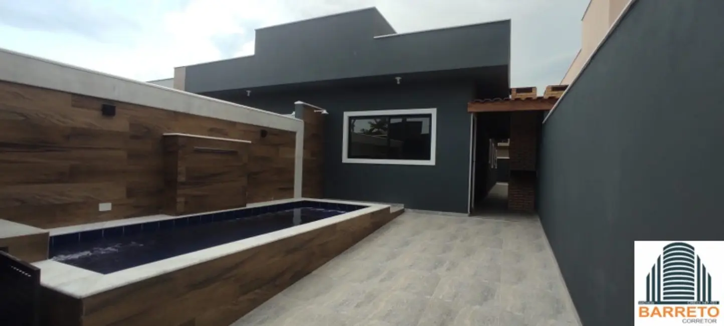 Foto 3 de Casa com 2 quartos à venda, 125m2 em Itanhaem - SP