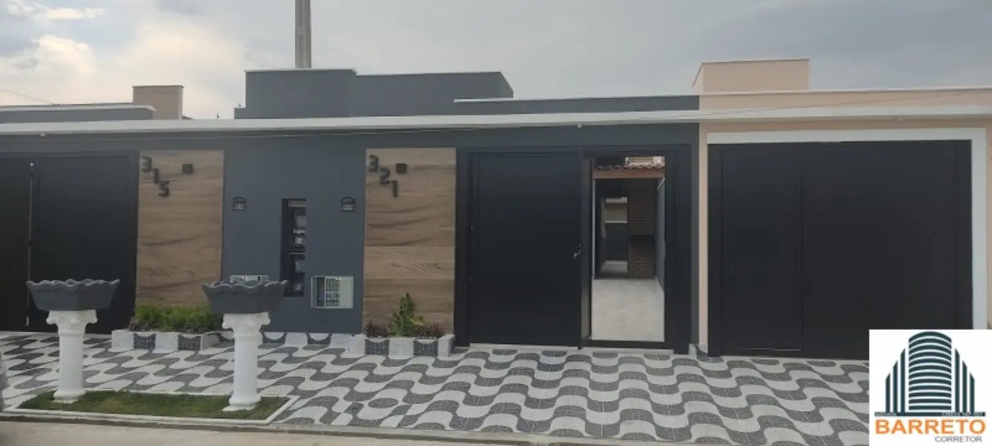 Foto 4 de Casa com 2 quartos à venda, 125m2 em Itanhaem - SP