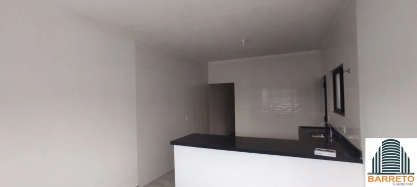 Foto 9 de Casa com 2 quartos à venda, 125m2 em Itanhaem - SP