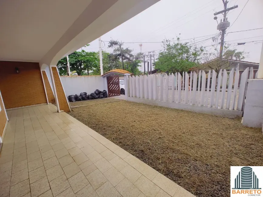 Casa com 2 quartos à venda, 108m2 em Itanhaem - SP - imagem 5 Foto 5 de Casa com 2 quartos à venda, 108m2 em Itanhaem - SP