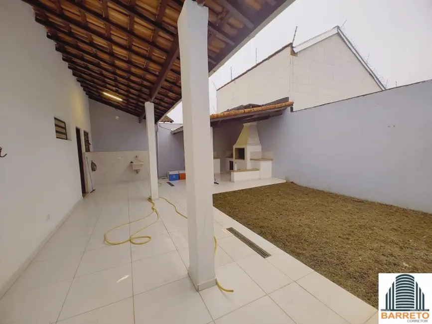 Casa com 2 quartos à venda, 108m2 em Itanhaem - SP - imagem 8 Foto 8 de Casa com 2 quartos à venda, 108m2 em Itanhaem - SP
