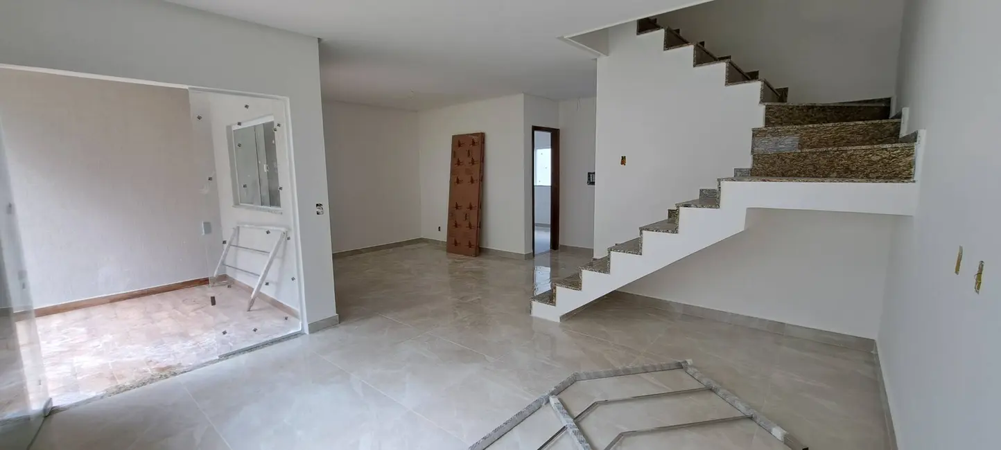 Foto 2 de Casa de Condomínio com 4 quartos à venda, 180m2 em Buraquinho, Lauro De Freitas - BA