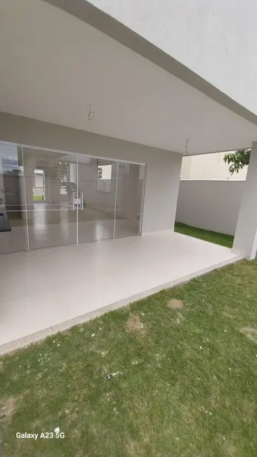 Foto 3 de Casa com 4 quartos à venda, 130m2 em Camacari - BA