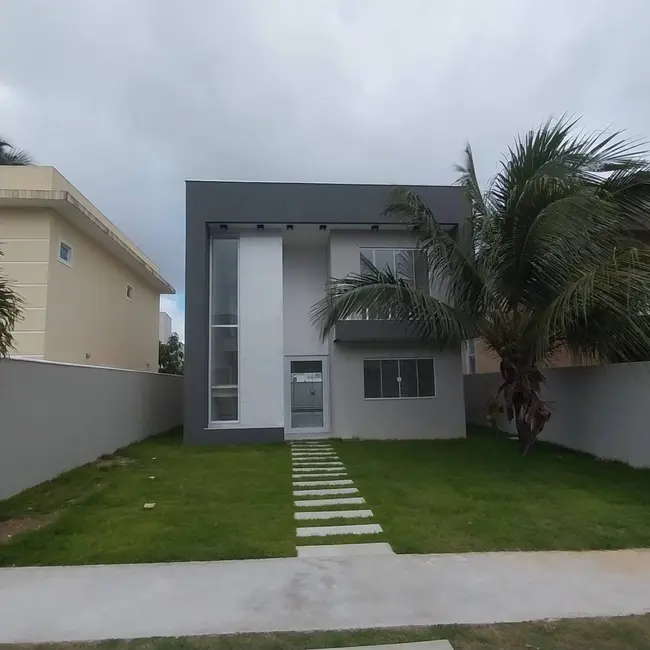 Foto 1 de Casa com 4 quartos à venda, 130m2 em Camacari - BA