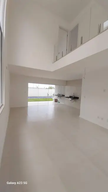Foto 2 de Casa com 4 quartos à venda, 130m2 em Camacari - BA