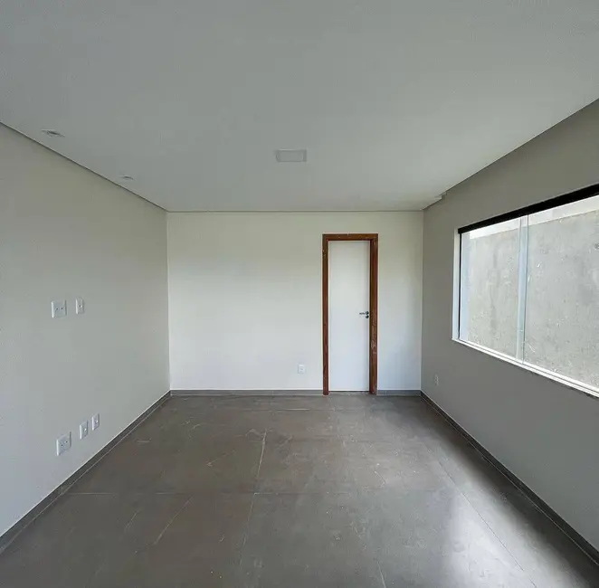 Casa com 4 quartos à venda, 240m2 em Camacari - BA - imagem 5 Foto 5 de Casa com 4 quartos à venda, 240m2 em Camacari - BA