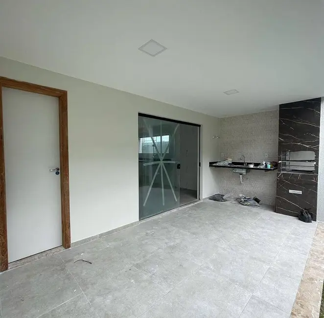 Casa com 4 quartos à venda, 240m2 em Camacari - BA - imagem 3 Foto 3 de Casa com 4 quartos à venda, 240m2 em Camacari - BA