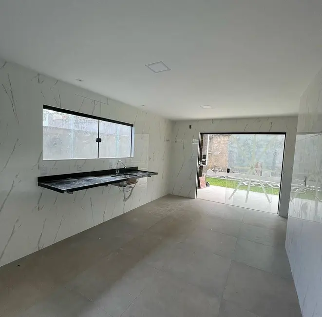 Casa com 4 quartos à venda, 240m2 em Camacari - BA - imagem 4 Foto 4 de Casa com 4 quartos à venda, 240m2 em Camacari - BA