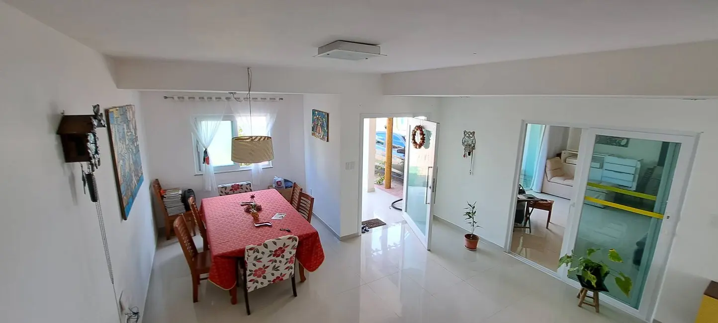Casa com 4 quartos à venda, 184m2 em Buraquinho, Lauro De Freitas - BA - imagem 9 Foto 9 de Casa com 4 quartos à venda, 184m2 em Buraquinho, Lauro De Freitas - BA