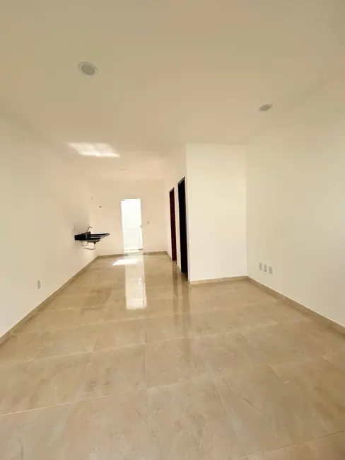 Casa com 3 quartos à venda, 80m2 em Centro, Lauro De Freitas - BA - imagem 4 Foto 4 de Casa com 3 quartos à venda, 80m2 em Centro, Lauro De Freitas - BA