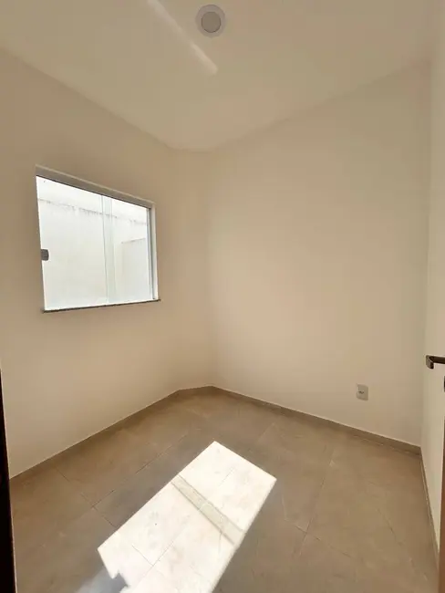 Casa com 3 quartos à venda, 80m2 em Centro, Lauro De Freitas - BA - imagem 8 Foto 8 de Casa com 3 quartos à venda, 80m2 em Centro, Lauro De Freitas - BA