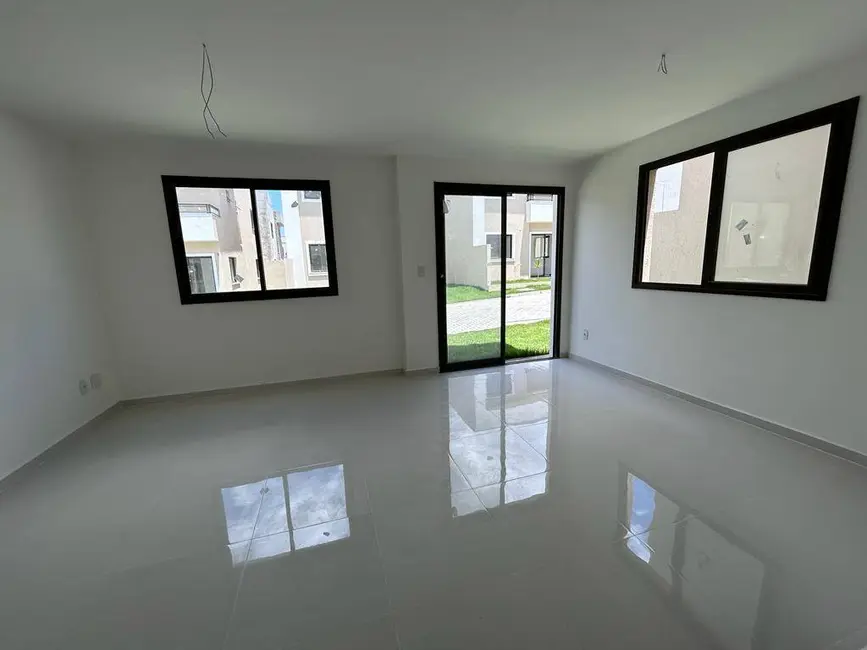 Foto 2 de Casa com 4 quartos à venda, 110m2 em Camacari - BA