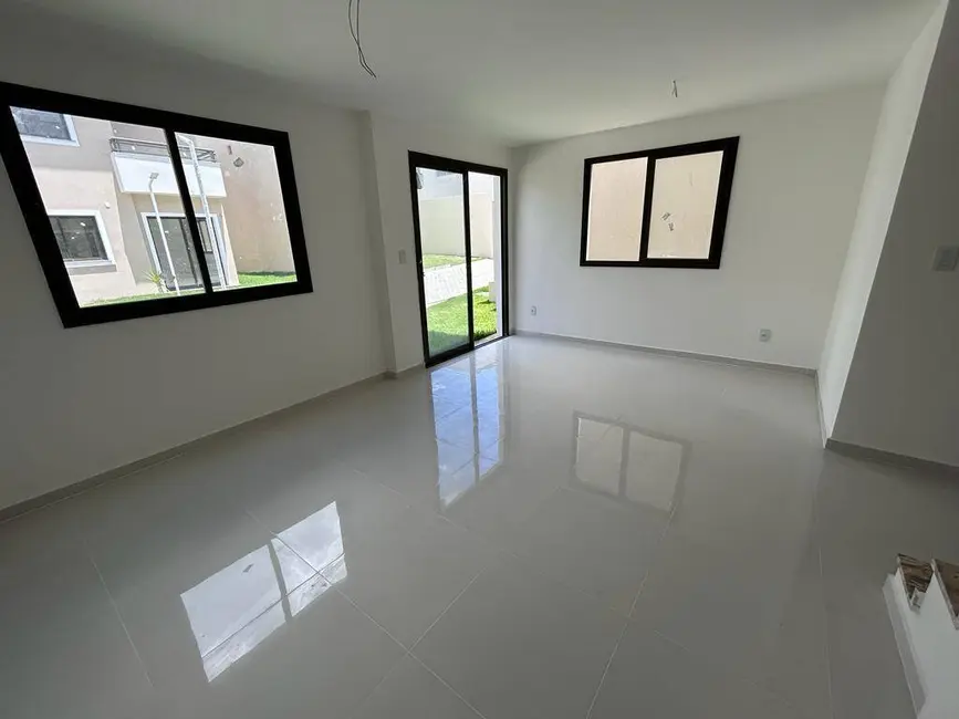 Casa com 4 quartos à venda, 110m2 em Camacari - BA - imagem 4 Foto 4 de Casa com 4 quartos à venda, 110m2 em Camacari - BA