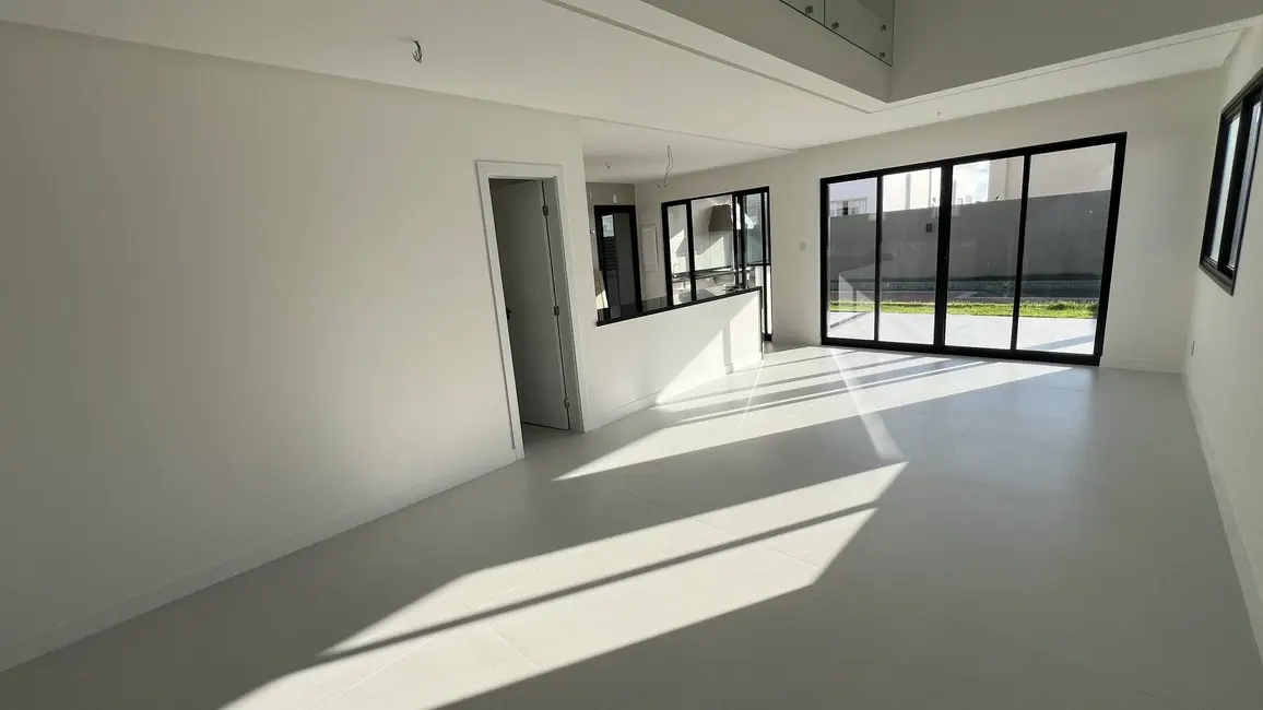Foto 6 de Casa com 4 quartos à venda, 294m2 em Camacari - BA