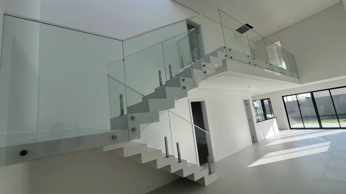 Foto 4 de Casa com 4 quartos à venda, 294m2 em Camacari - BA