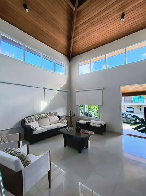 Foto 4 de Casa com 4 quartos à venda, 295m2 em Camacari - BA