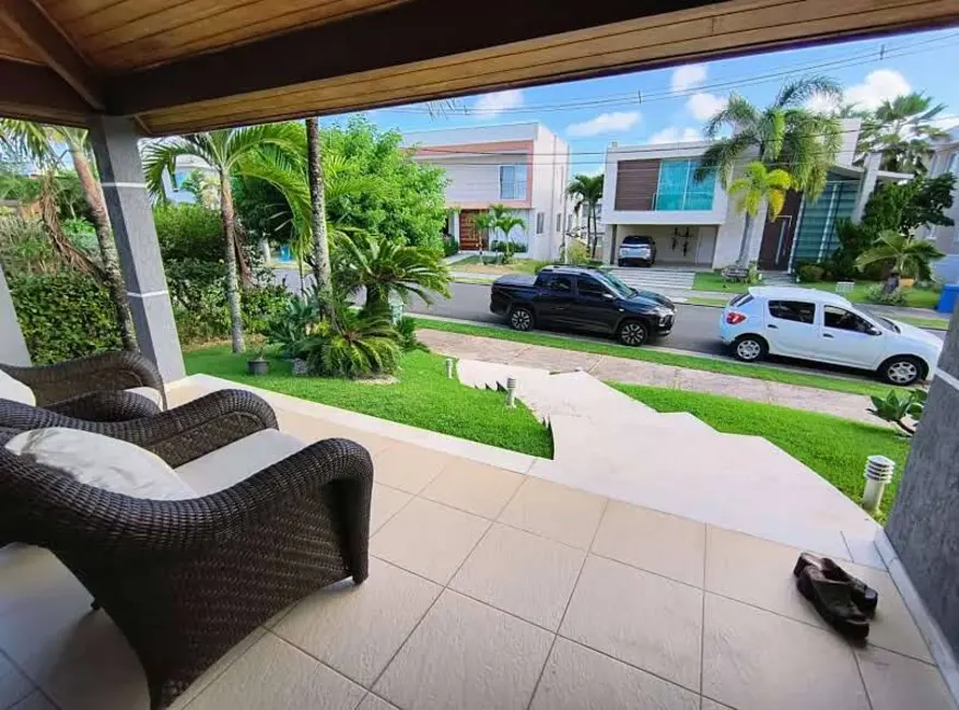 Foto 2 de Casa com 4 quartos à venda, 295m2 em Camacari - BA