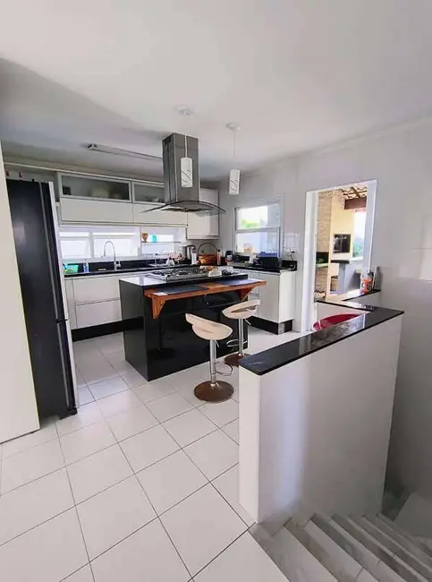 Foto 9 de Casa com 4 quartos à venda, 295m2 em Camacari - BA