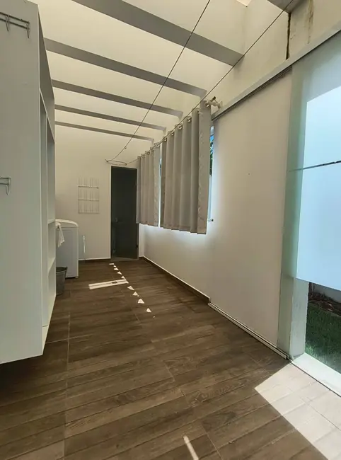 Foto 3 de Casa com 3 quartos à venda, 450m2 em Camacari - BA
