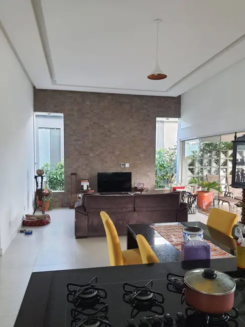 Foto 4 de Casa com 3 quartos à venda, 290m2 em Camacari - BA