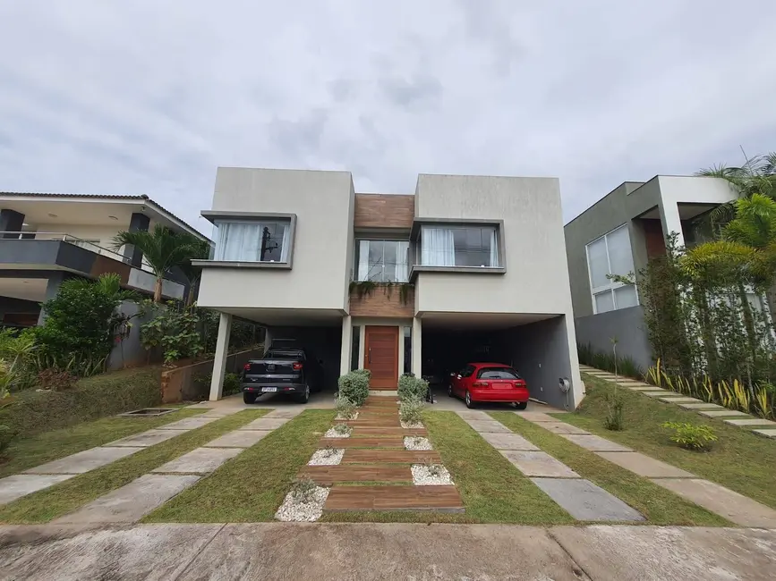 Foto 1 de Casa com 3 quartos à venda e para alugar, 290m2 em Camacari - BA