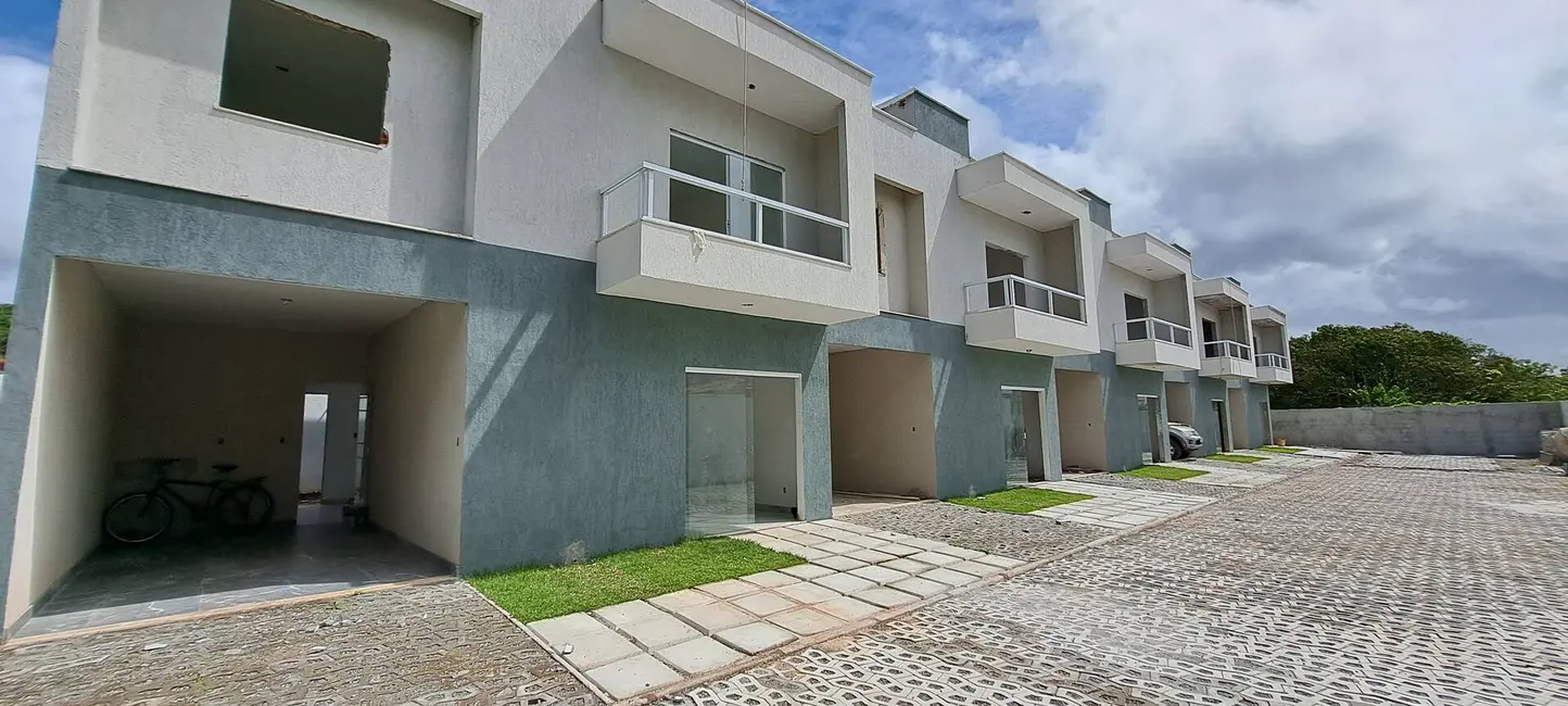 Foto 1 de Casa com 3 quartos à venda, 120m2 em Camacari - BA