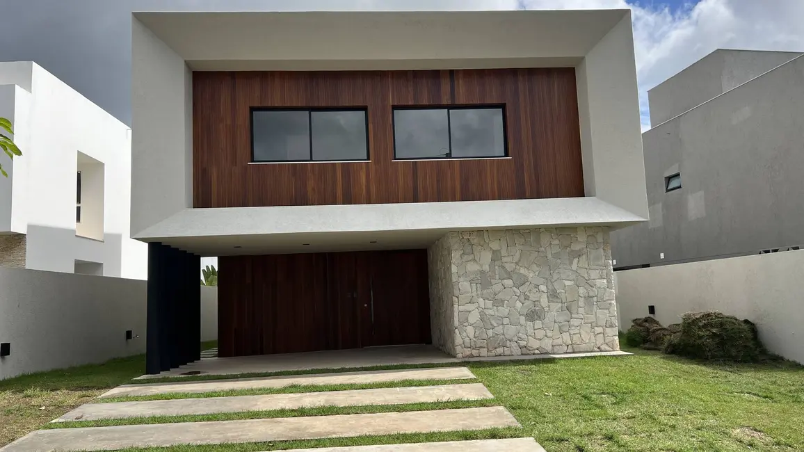Foto 1 de Casa com 4 quartos à venda, 280m2 em Camacari - BA