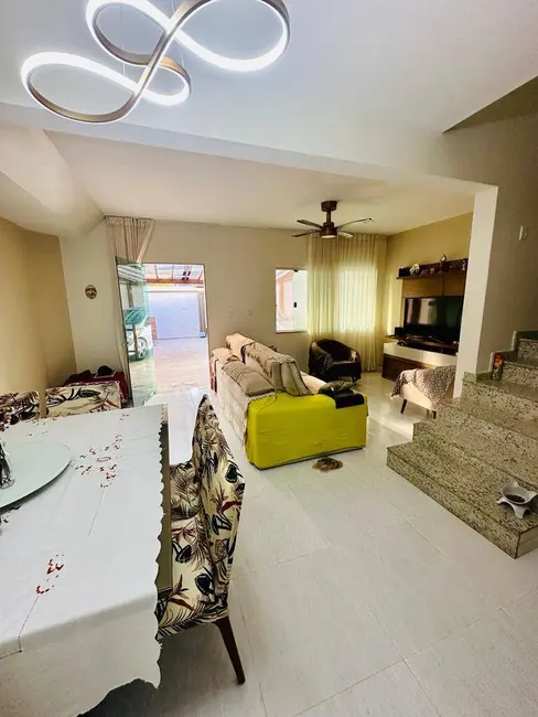 Casa com 4 quartos à venda, 117m2 em Buraquinho, Lauro De Freitas - BA - imagem 3 Foto 3 de Casa com 4 quartos à venda, 117m2 em Buraquinho, Lauro De Freitas - BA