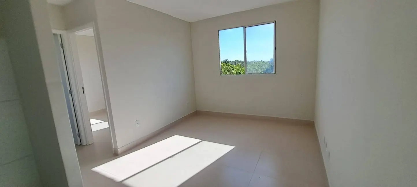 Foto 2 de Apartamento com 2 quartos à venda, 40m2 em Camacari - BA