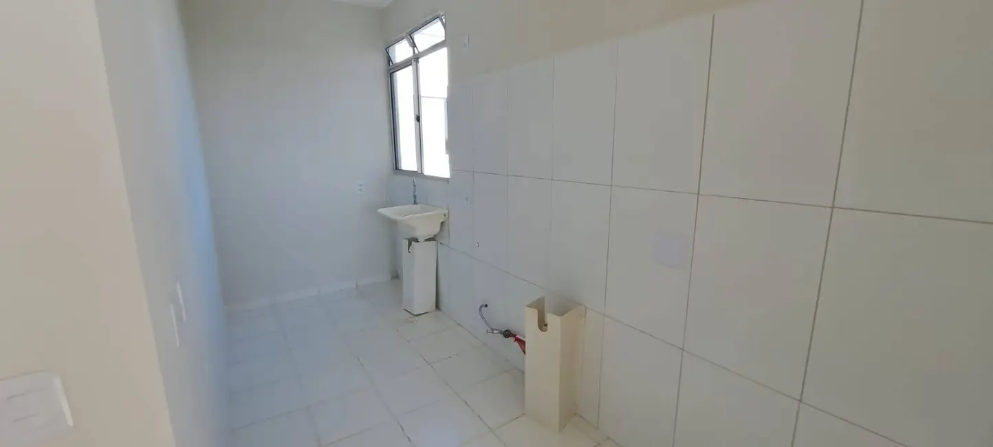 Foto 6 de Apartamento com 2 quartos à venda, 40m2 em Camacari - BA
