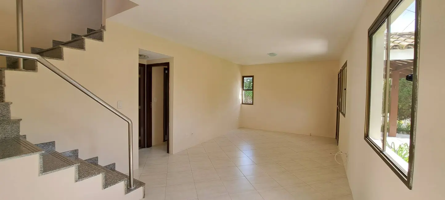 Foto 8 de Casa com 4 quartos para alugar, 125m2 em Lauro De Freitas - BA