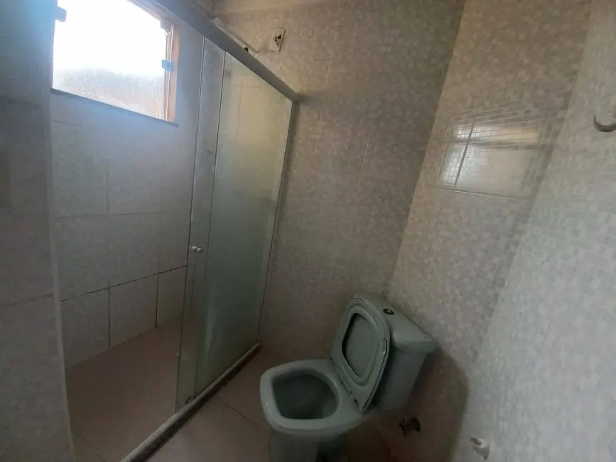 Foto 3 de Casa com 3 quartos para alugar, 120m2 em Praia do Flamengo, Salvador - BA