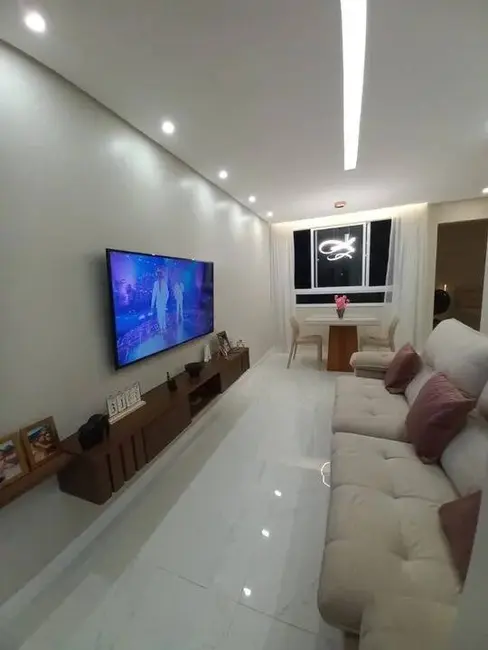 Foto 2 de Apartamento com 2 quartos à venda, 45m2 em Buraquinho, Lauro De Freitas - BA