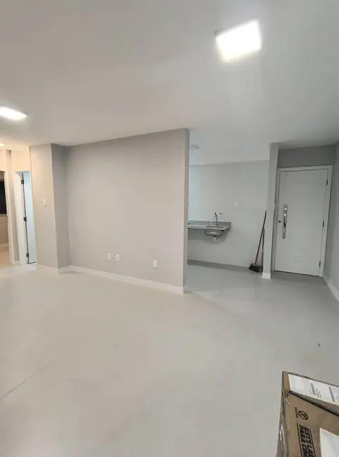 Foto 4 de Apartamento com 2 quartos à venda, 64m2 em Buraquinho, Lauro De Freitas - BA