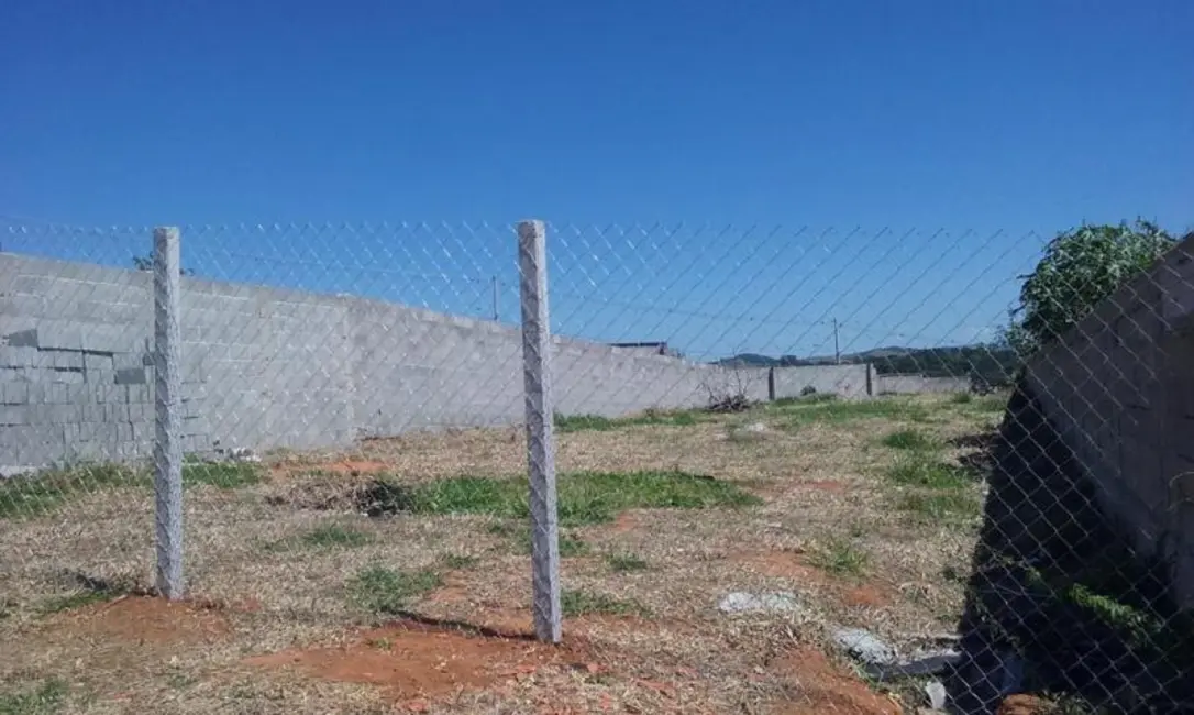 Foto 1 de Terreno / Lote à venda em Taubate - SP
