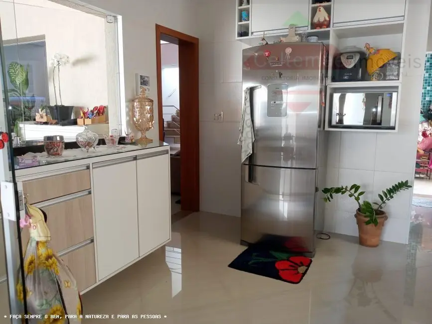 Foto 4 de Casa de Condomínio com 4 quartos à venda, 270m2 em Tremembe - SP