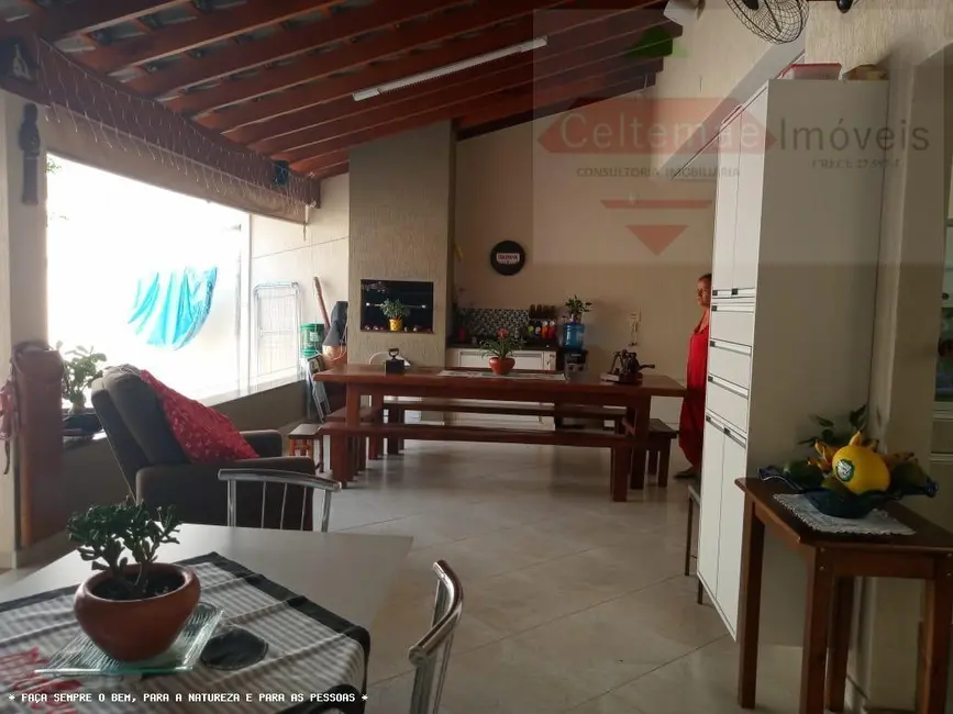 Foto 6 de Casa de Condomínio com 4 quartos à venda, 270m2 em Tremembe - SP