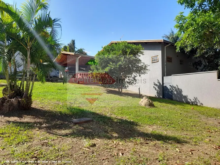 Chácara com 4 quartos à venda, 280m2 em Taubate - SP - imagem 4 Foto 4 de Chácara com 4 quartos à venda, 280m2 em Taubate - SP