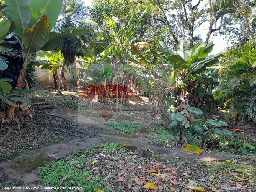 Chácara com 4 quartos à venda, 280m2 em Taubate - SP - imagem 3 Foto 3 de Chácara com 4 quartos à venda, 280m2 em Taubate - SP