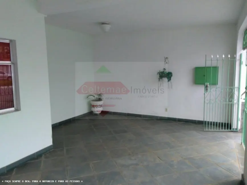 Foto 2 de Casa com 3 quartos à venda, 218m2 em Taubate - SP