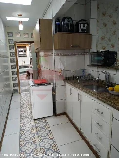 Foto 4 de Casa de Condomínio com 4 quartos à venda, 220m2 em Taubate - SP