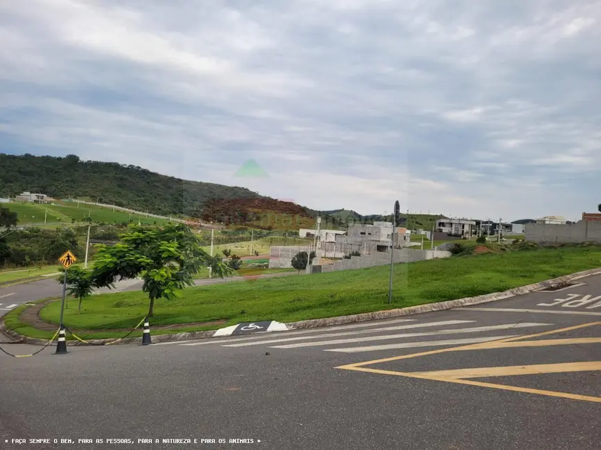 Foto 1 de Terreno / Lote à venda em Taubate - SP