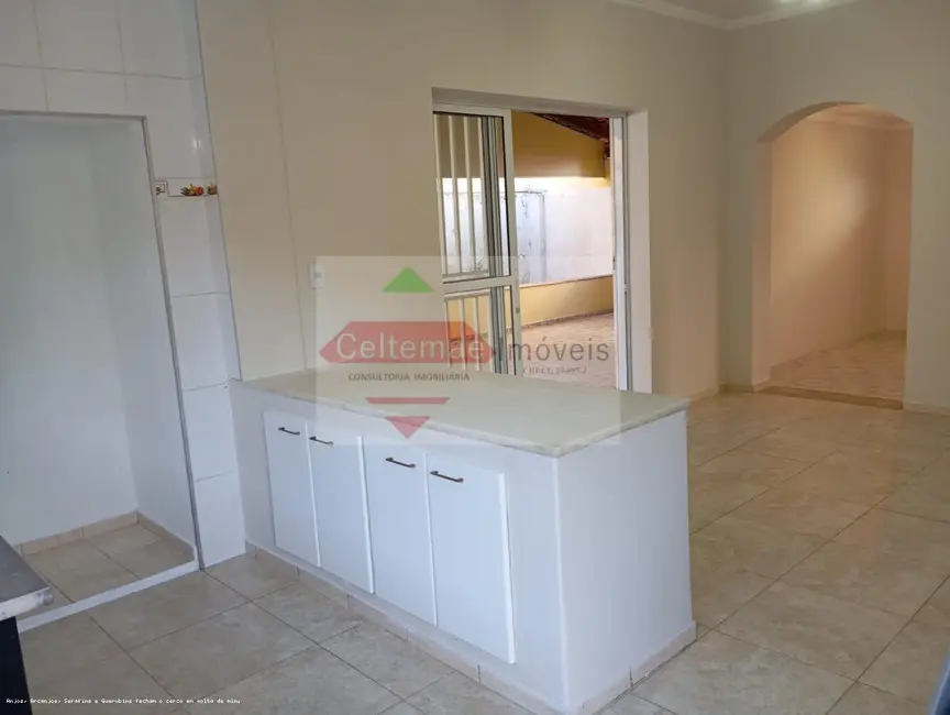 Foto 9 de Casa com 5 quartos à venda, 200m2 em Taubate - SP