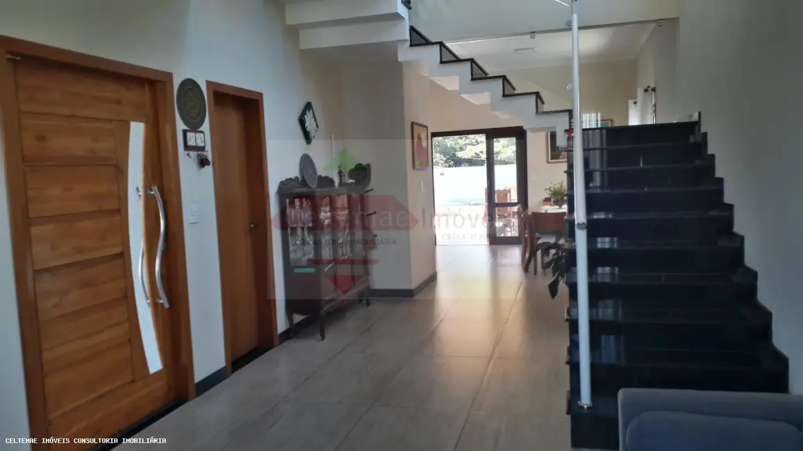 Foto 1 de Casa de Condomínio com 3 quartos à venda, 264m2 em Taubate - SP