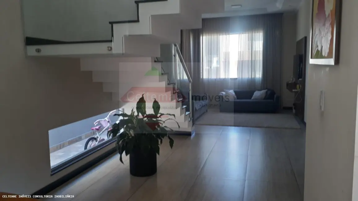 Foto 4 de Casa de Condomínio com 3 quartos à venda, 264m2 em Taubate - SP