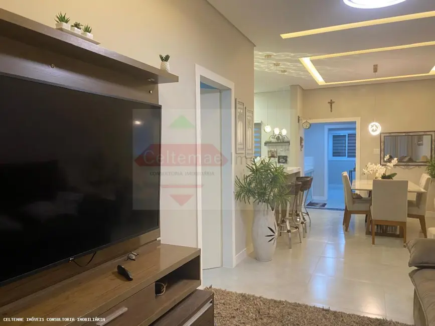 Foto 4 de Casa com 3 quartos à venda, 135m2 em Taubate - SP