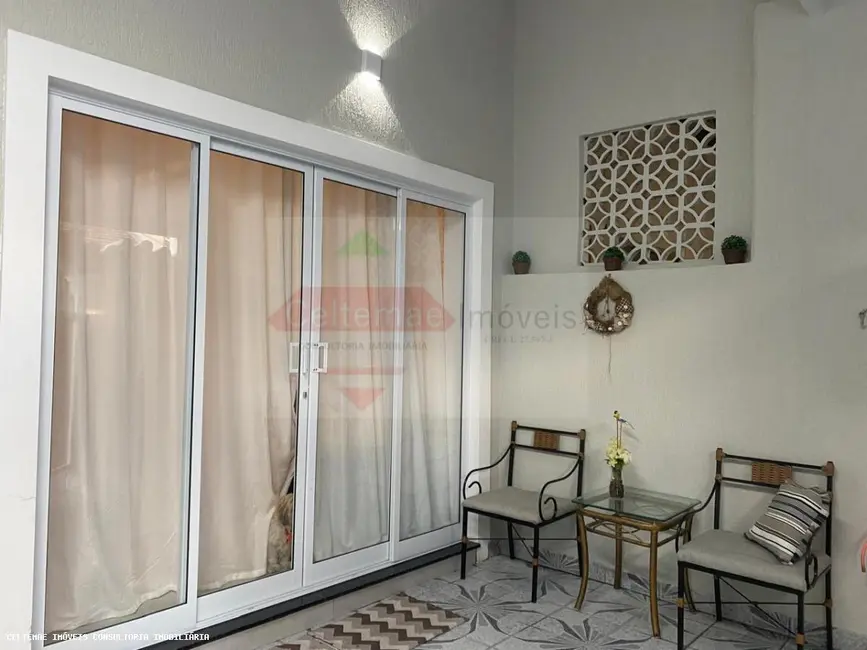 Foto 2 de Casa com 3 quartos à venda, 135m2 em Taubate - SP